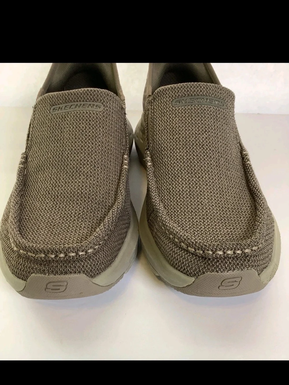 NWOT Skechers Relax Fit Air Cooled Men’s Slip-On Loafers, Size 7.5